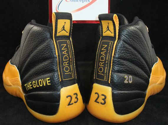 JORDAN 12 UNIVERSITY GOLD THE GLOVE